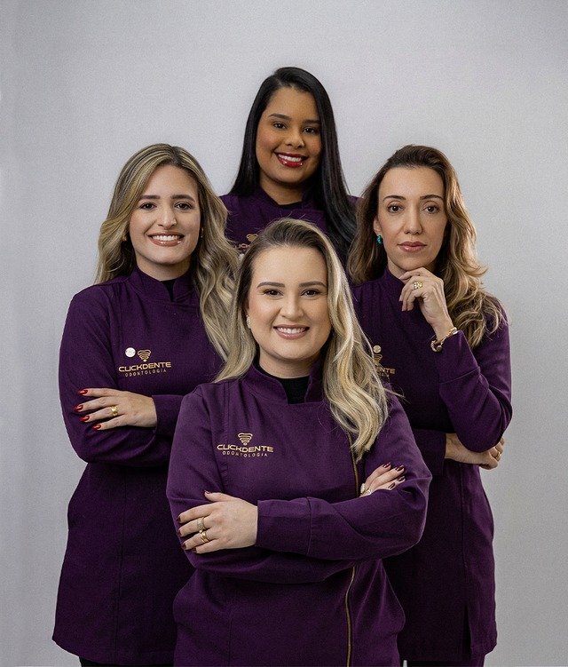 Equipe Click Dente - clínica odontológica em Governador Valadares